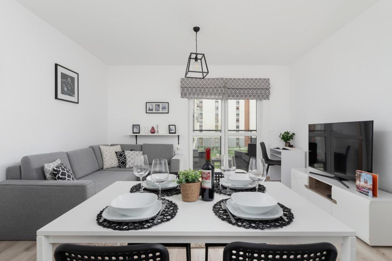 Krowodrza Apartment Premium With Balcony By Renters Prestige クラクフ エクステリア 写真