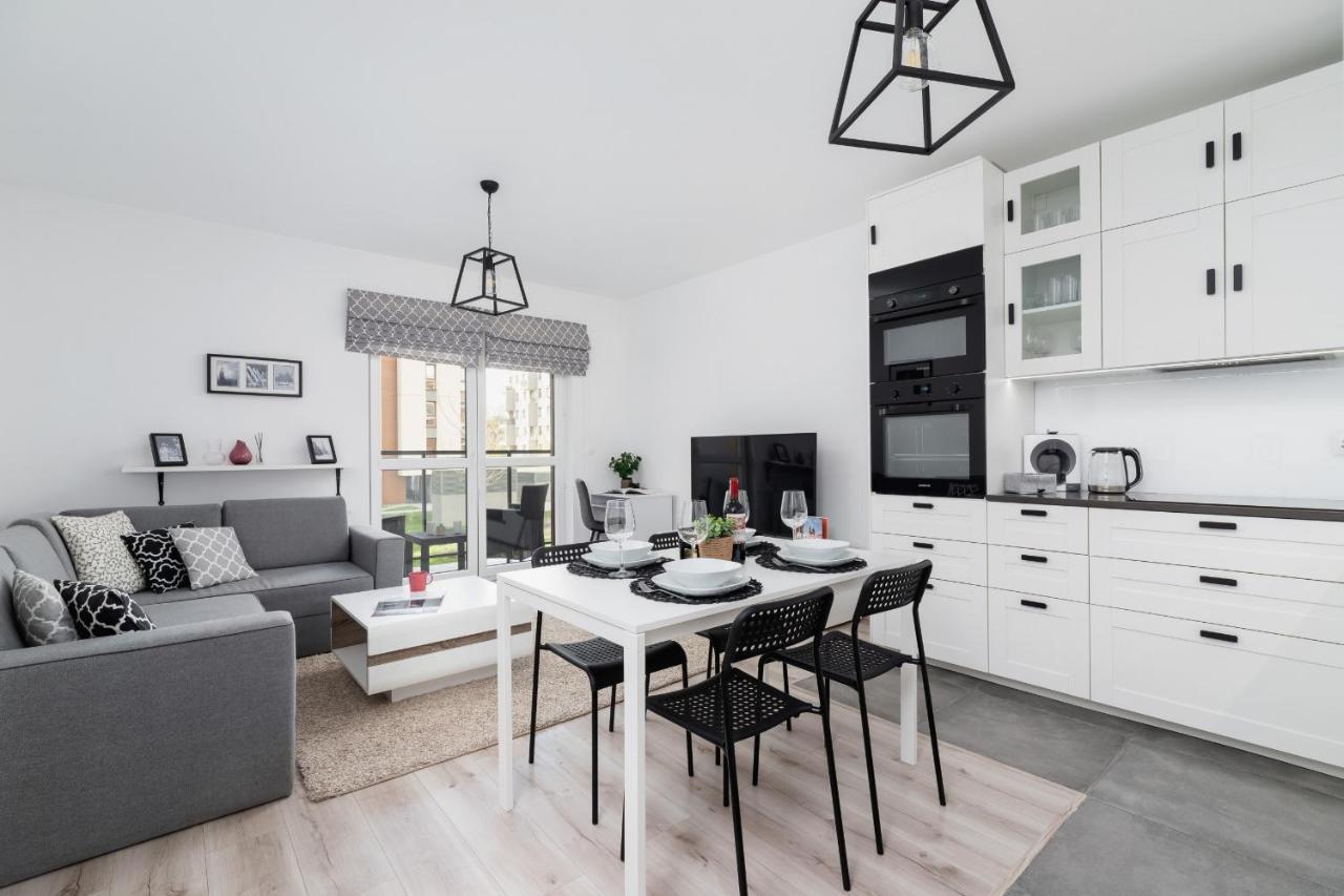 Krowodrza Apartment Premium With Balcony By Renters Prestige クラクフ エクステリア 写真